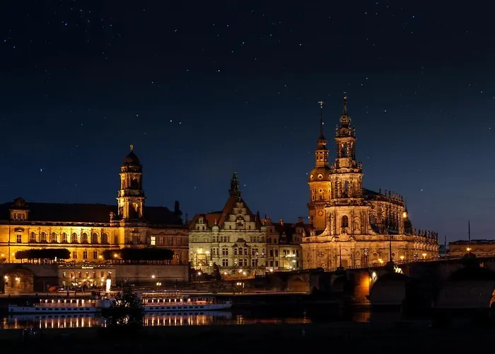 *neu* 2 Zi, Offene Kueche, Balkon *