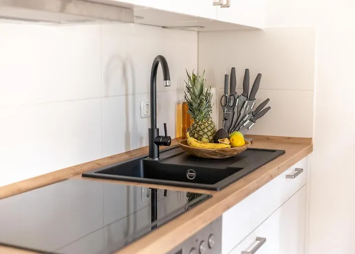 *neu* 2 Zi, Offene Kueche, Balkon Apartment Pirna