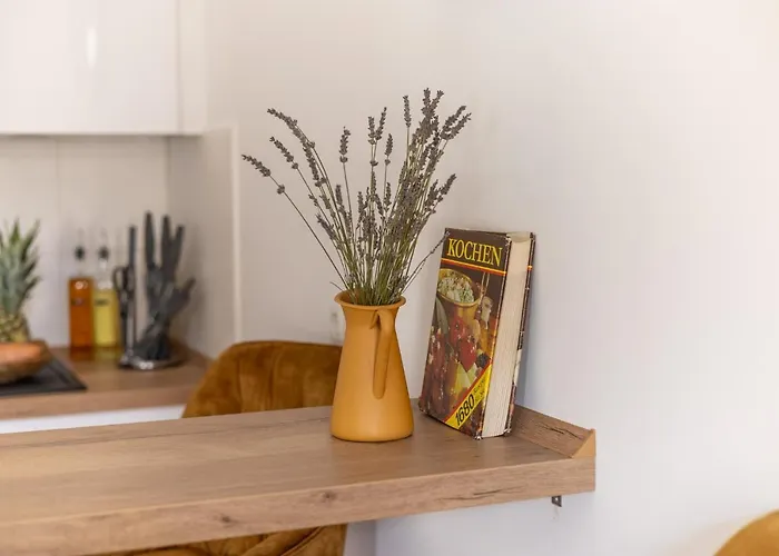 *neu* 2 Zi, Offene Kueche, Balkon Apartment Pirna