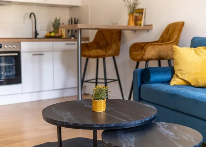 Apartment *neu* 2 Zi, Offene Kueche, Balkon Pirna